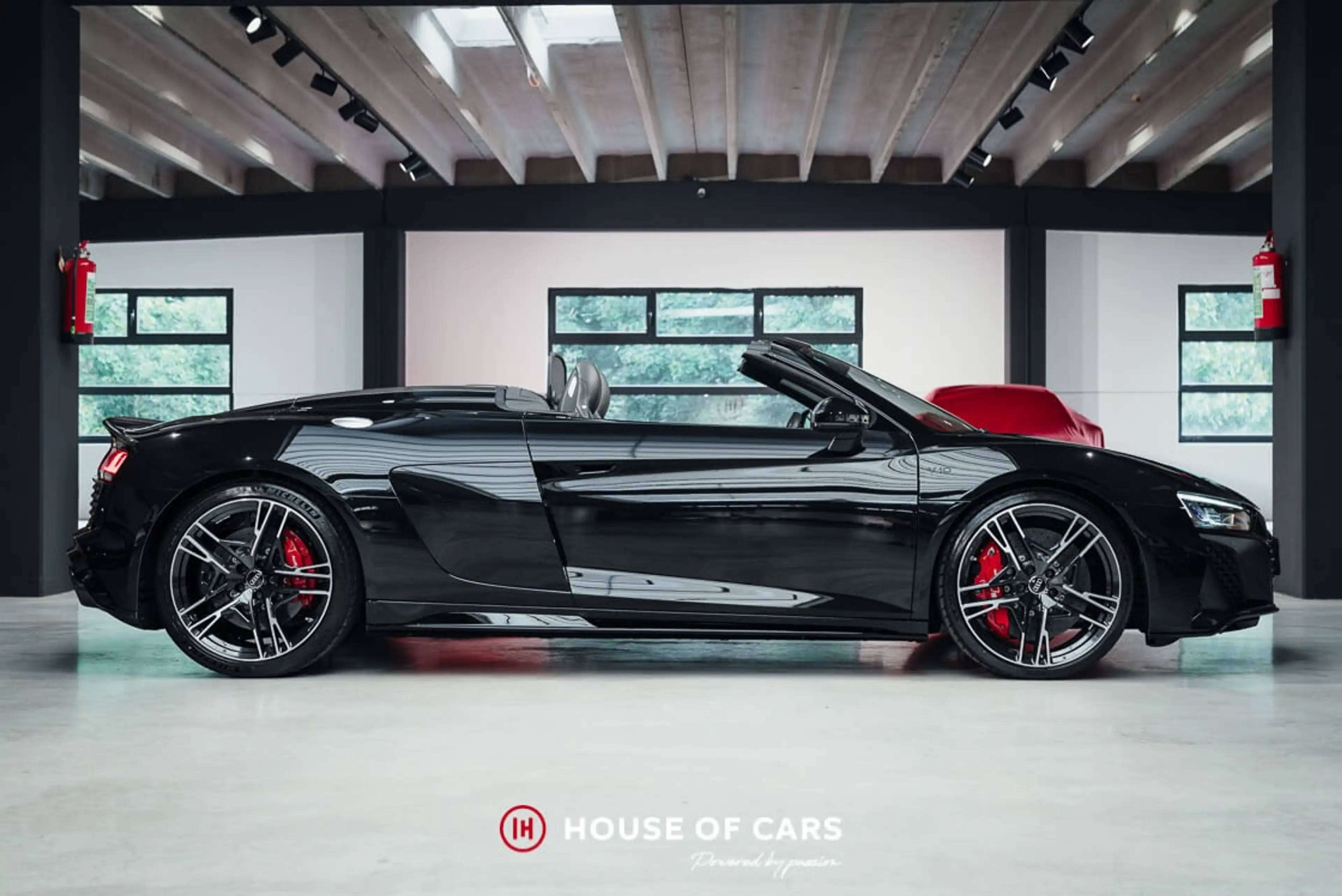 Audi R8 II SPYDER 5.2 V10 PERF QUATTRO JUST SERVICED — photo 5