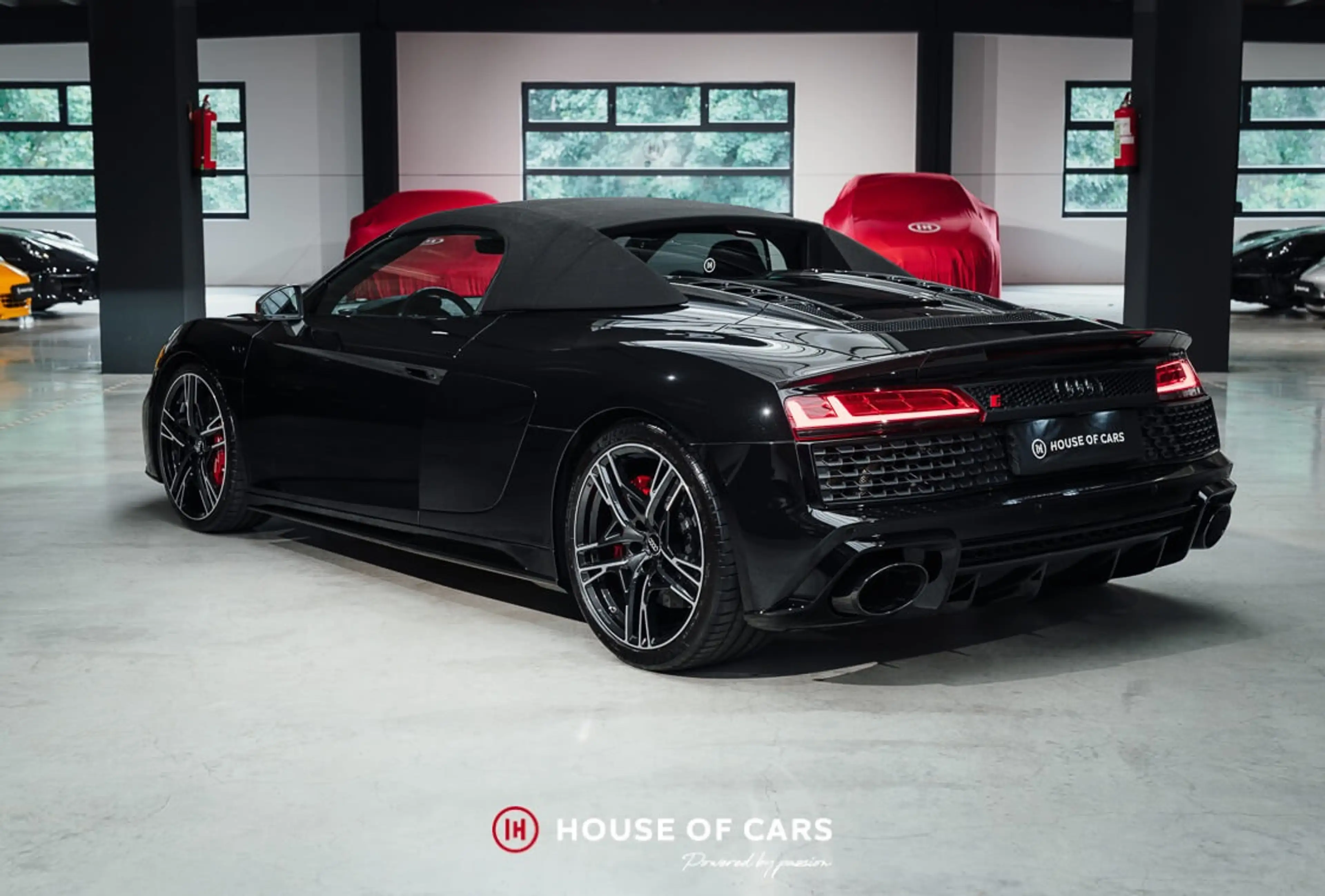 Audi R8 II SPYDER 5.2 V10 PERF QUATTRO JUST SERVICED — photo 9