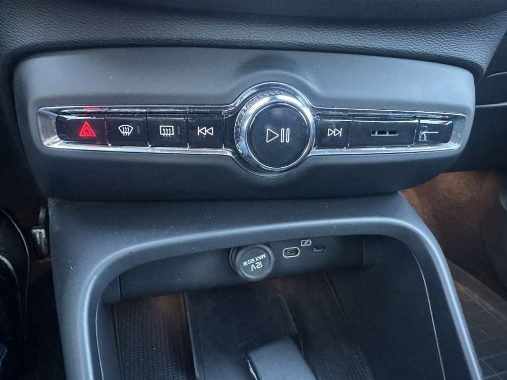 2023 Volvo Unspecified Ultime awd 359 km autonomie thumb 14