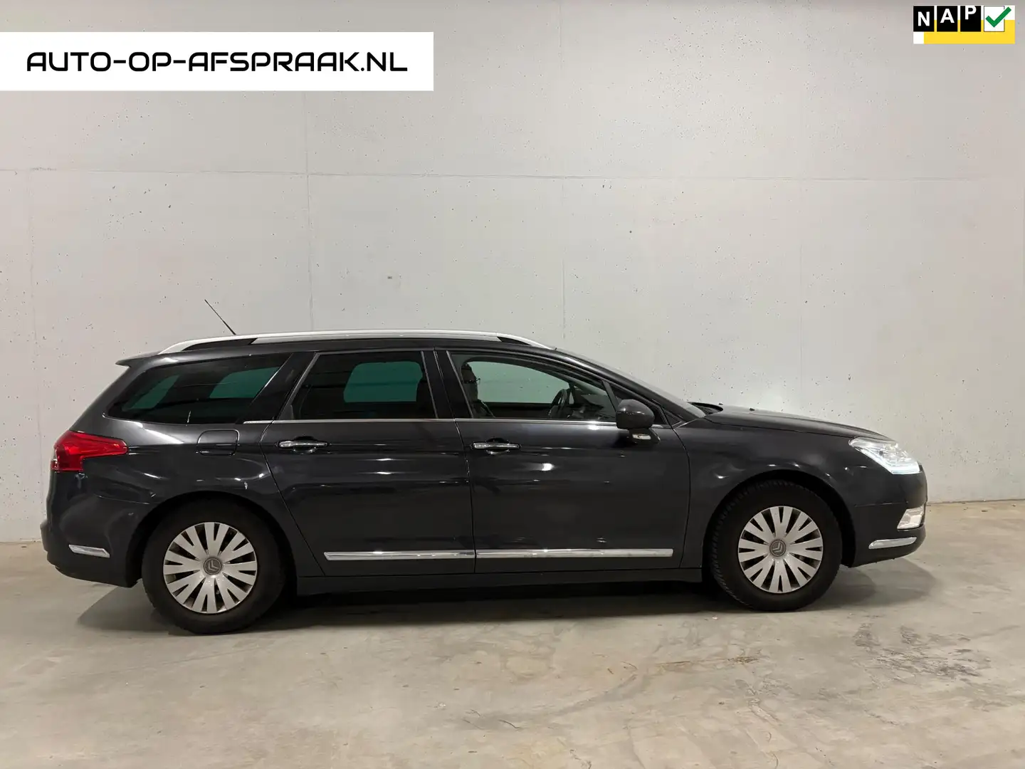 Citroen C5 Tourer 1.6 e-HDi Collection Automaat Navi PDC Clim Gris - 1