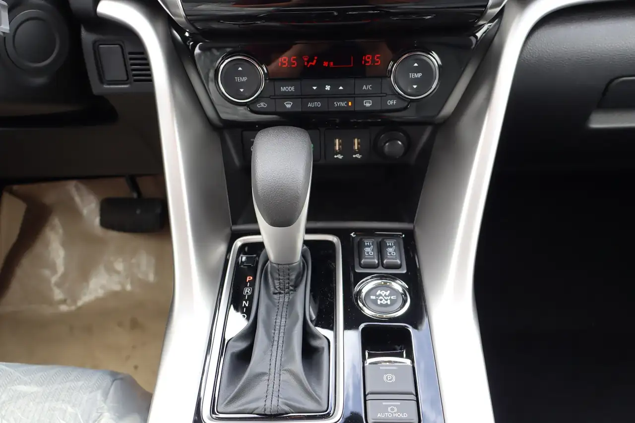 Mitsubishi Eclipse Cross fotografie Mitsubishi Eclipse Cross