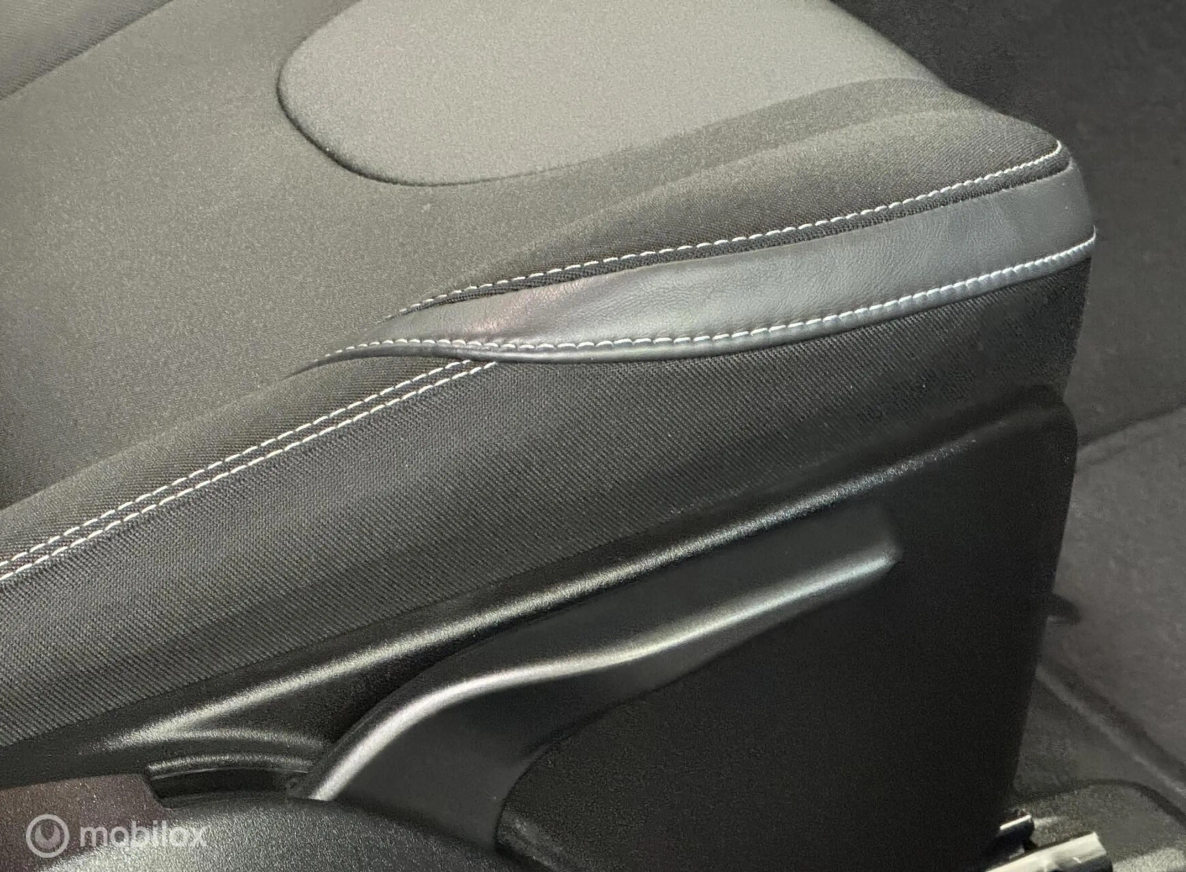 Volvo V40 2.0 D4 Momentum Business [ NAP climate navi ] — photo 23