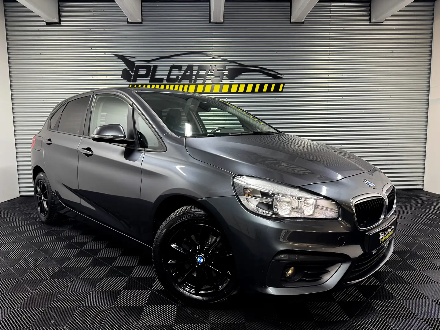 BMW 216 Active Tourer d | LOOK M | GPS | GARANTIE Grijs - 1