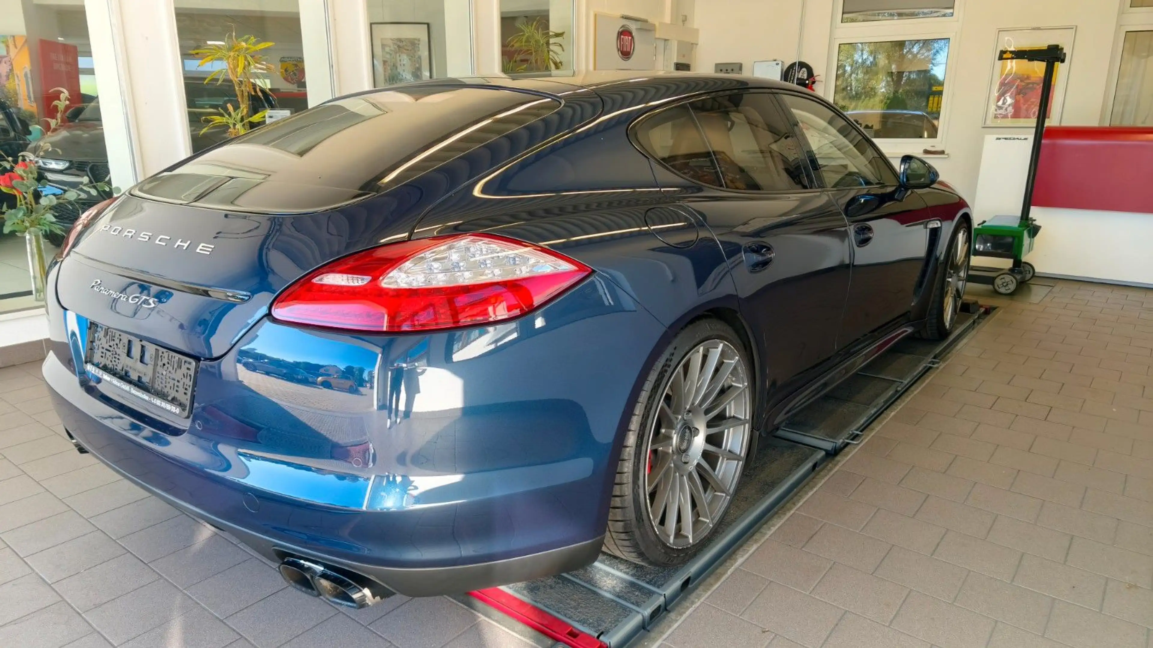 Porsche Panamera 4 GTS Approved-08/27 — photo 5