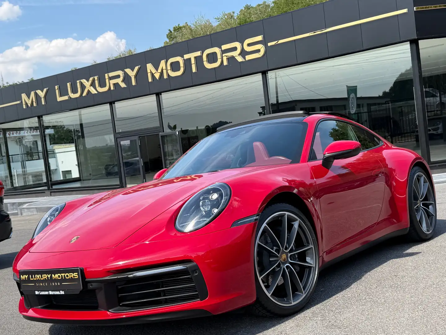 PORSCHE 911