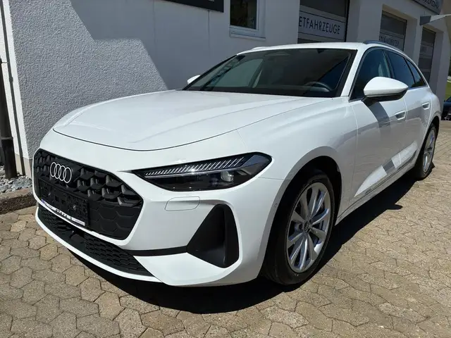 Audi A5 view 4
