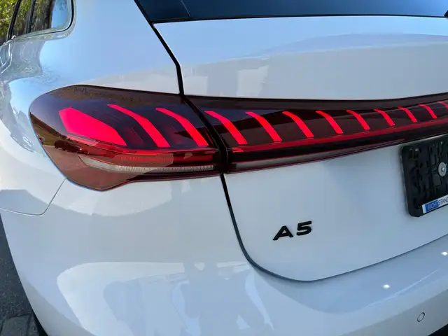 Audi A5 view 9