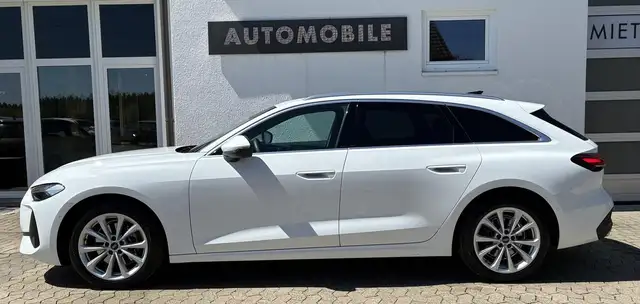 Audi A5 view 3