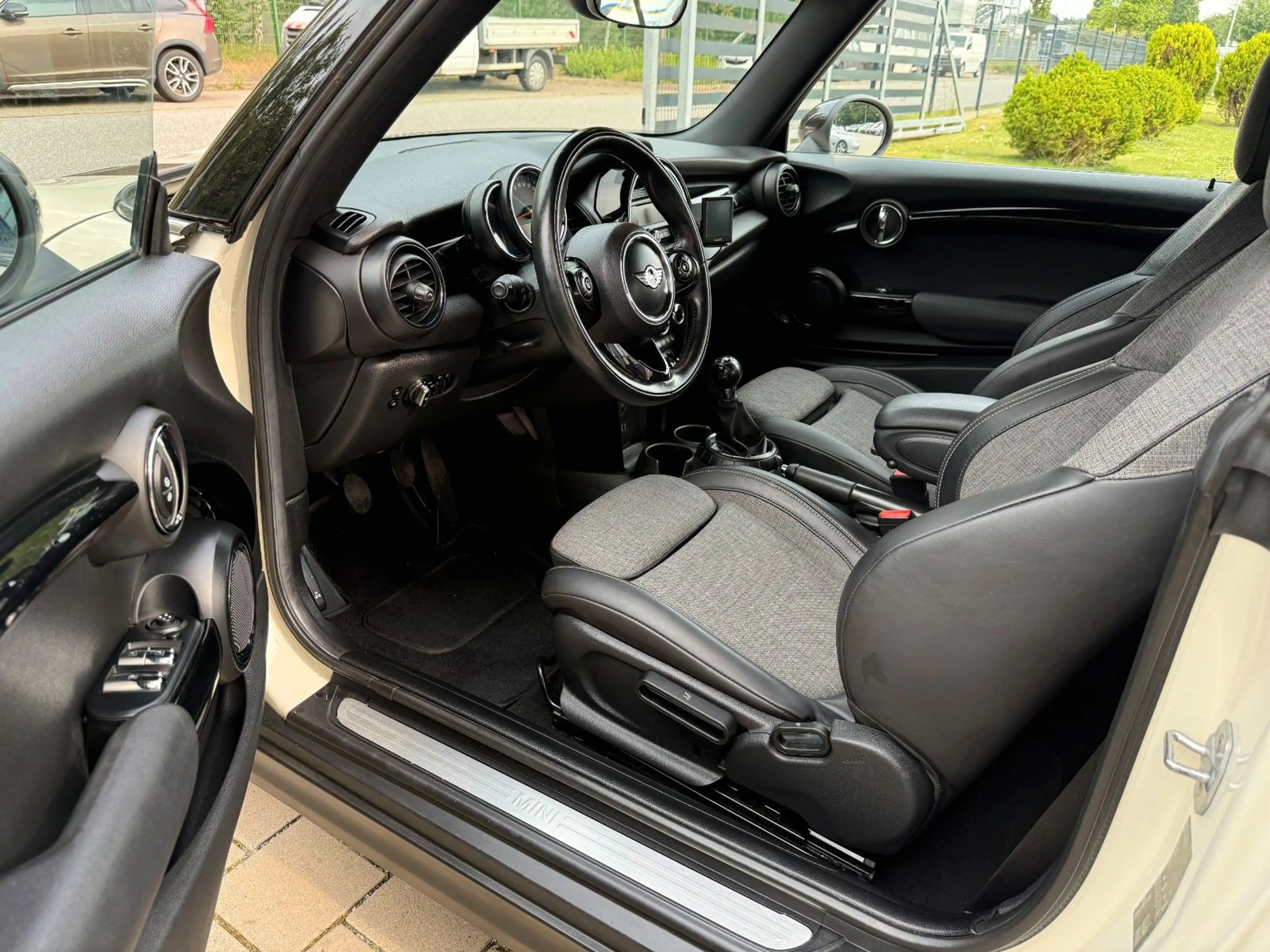 MINI Cooper Cabrio (Tüv&Insp.neu/2 Hand) — photo 6