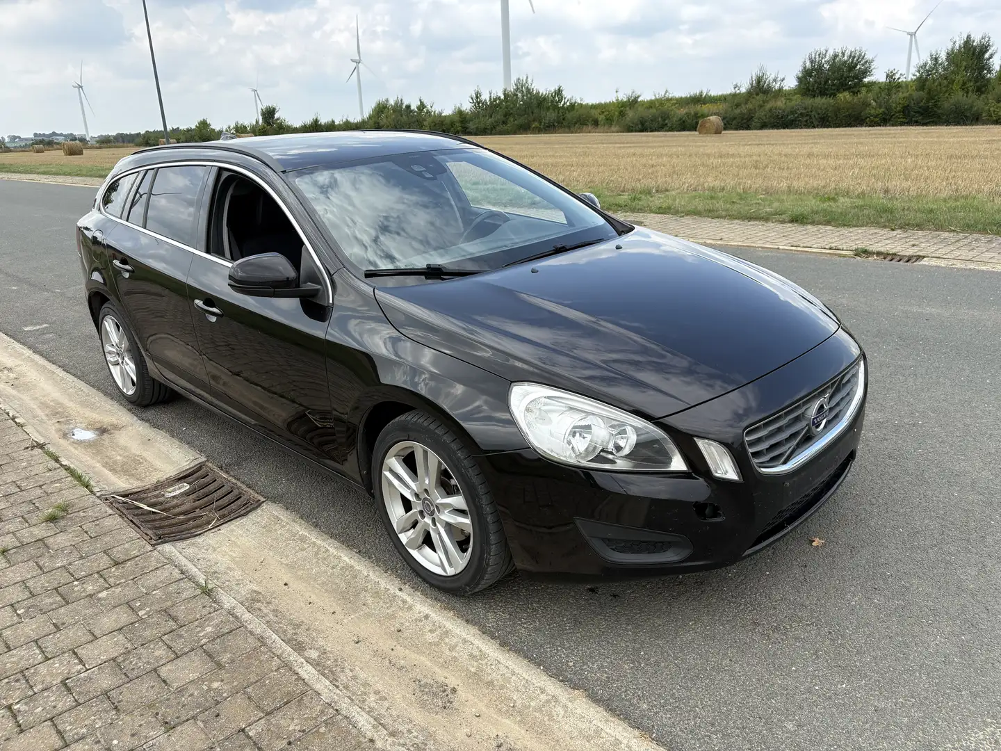 Volvo V60 DRIVe 115 ch Stop & Start Momentum Negro - 2
