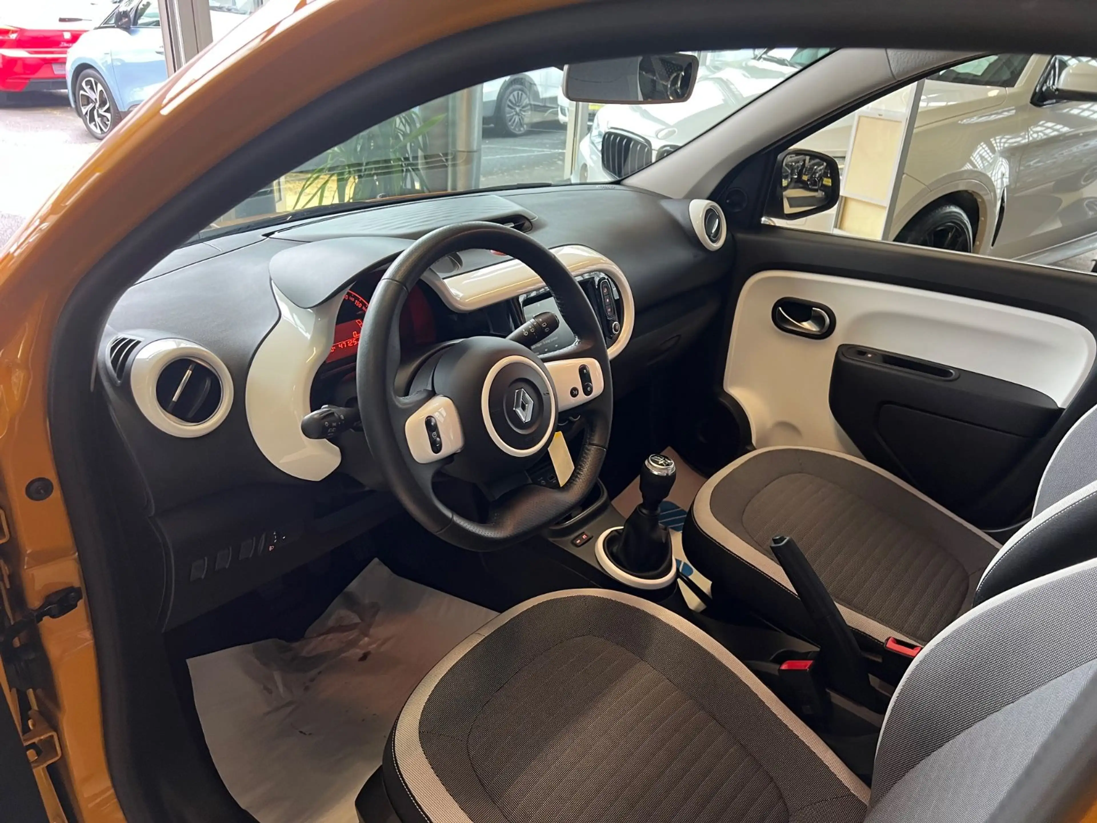 Renault Twingo Limited Sonderlack * 1.HAND * Sitzheizung — photo 12