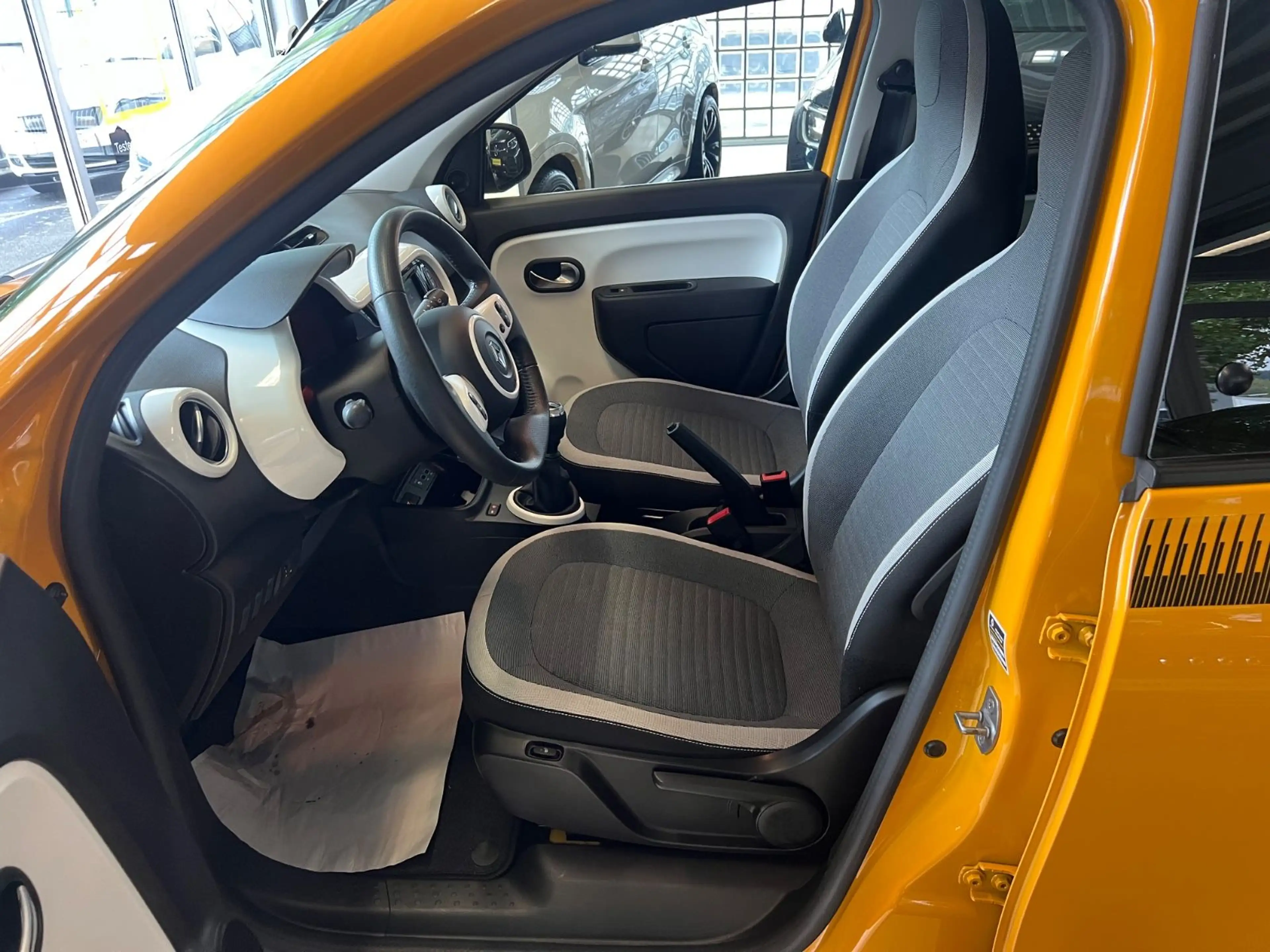 Renault Twingo Limited Sonderlack * 1.HAND * Sitzheizung — photo 11