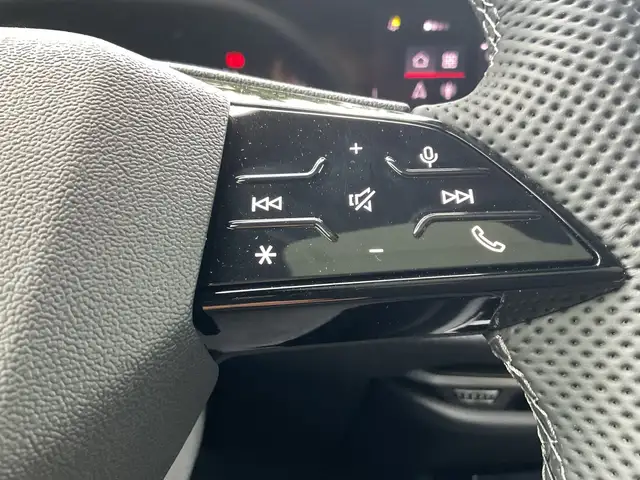 Audi A6 view 13