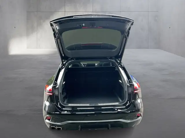 Audi A6 view 12