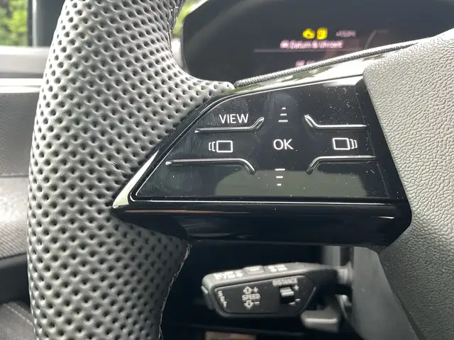 Audi A6 view 14