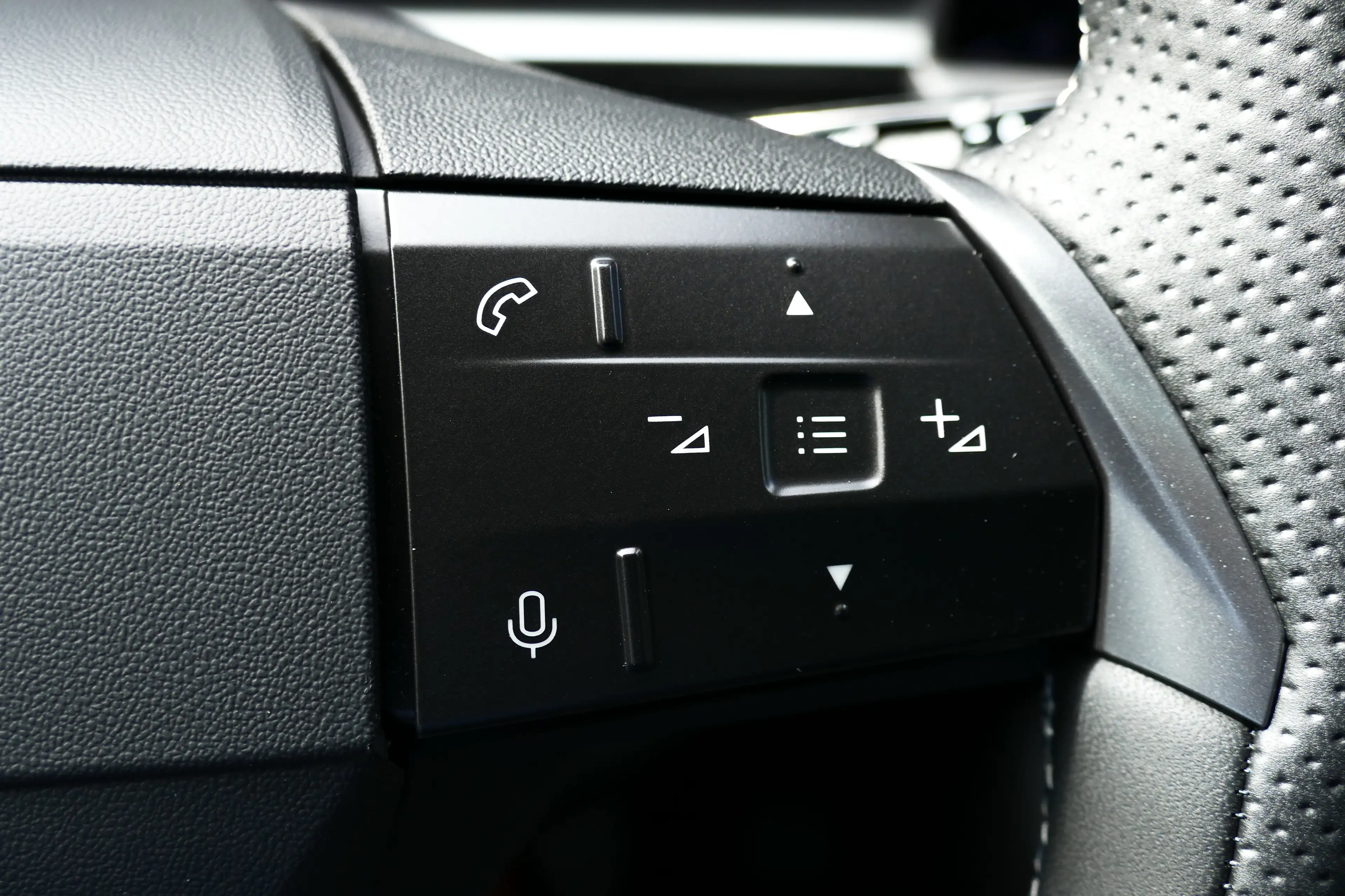 Opel Grandland GS - Electric, (2025A) | Draadloze telefoonlader ( — photo 26