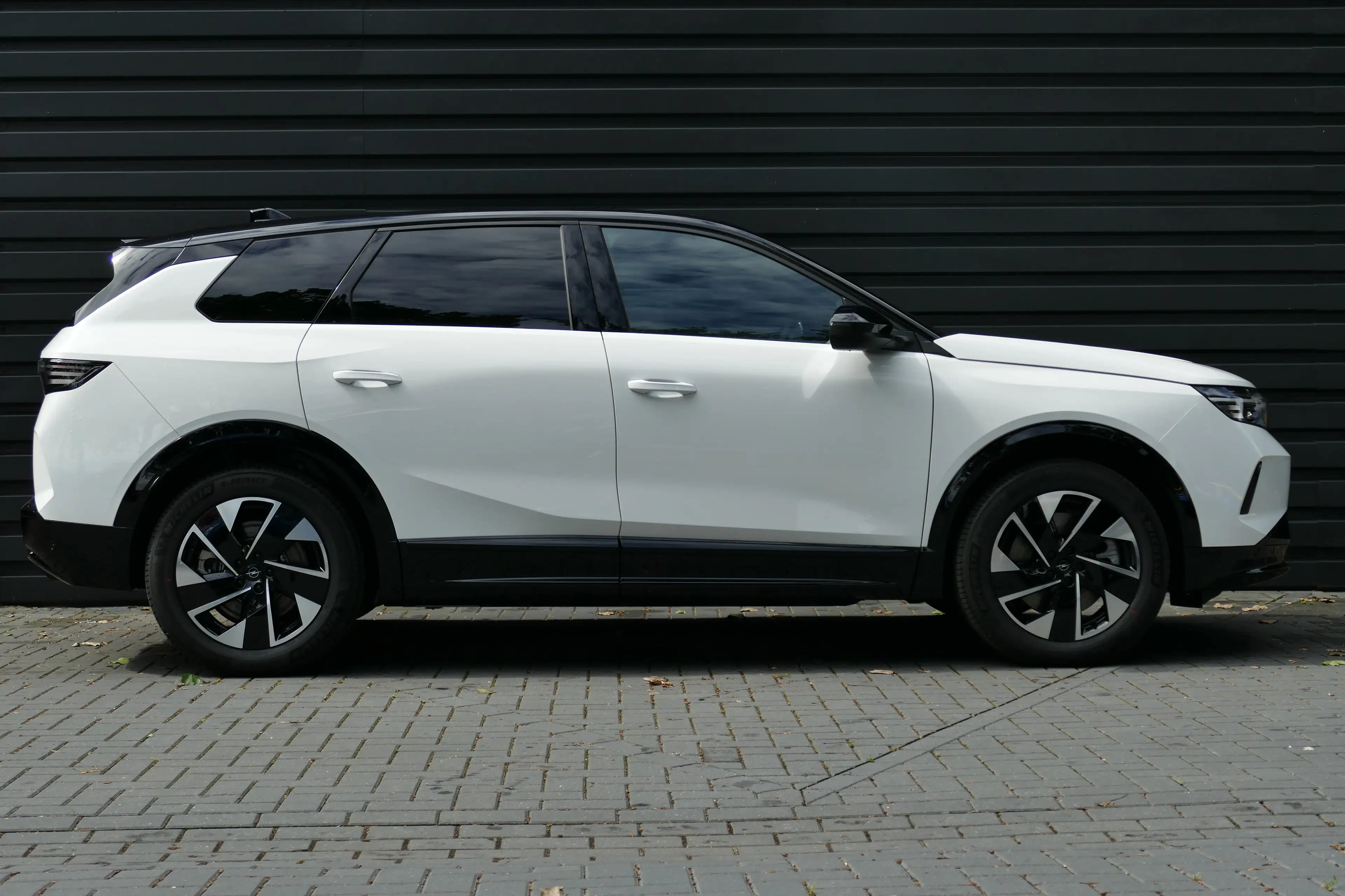 Opel Grandland GS - Electric, (2025A) | Draadloze telefoonlader ( — photo 3
