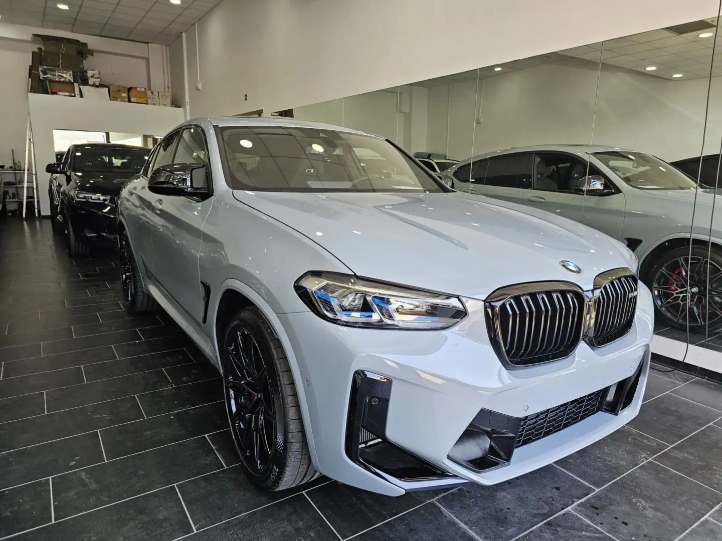 BMW X4 M X4 M Competition xDrive Tetto Carbonio Laser Gris - 2
