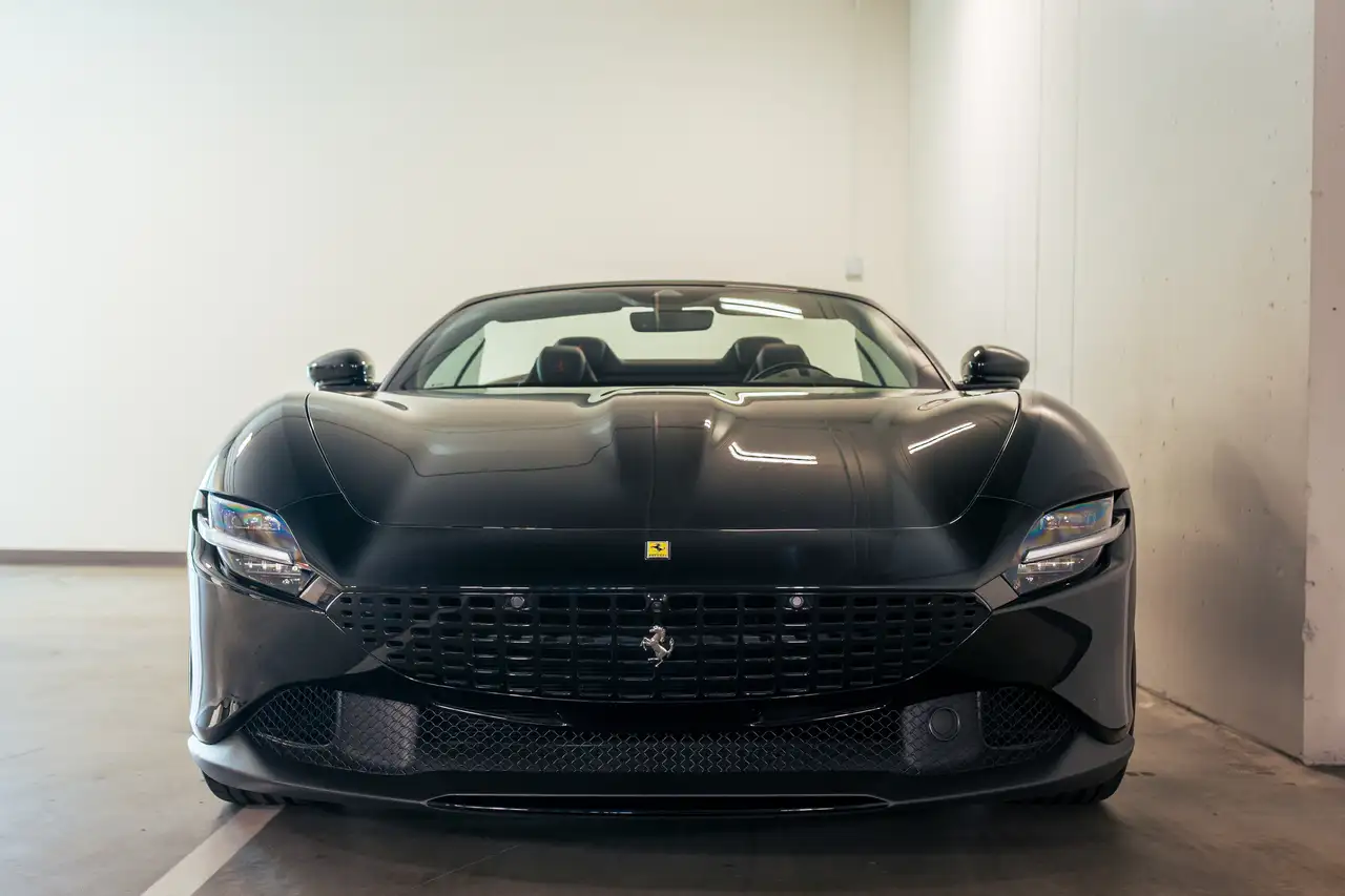 Ferrari Roma снимка Ferrari Roma