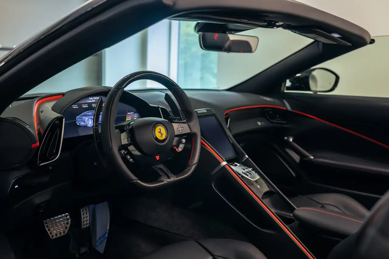 Ferrari Roma снимка Ferrari Roma