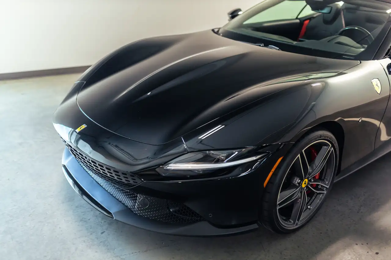 Ferrari Roma снимка Ferrari Roma