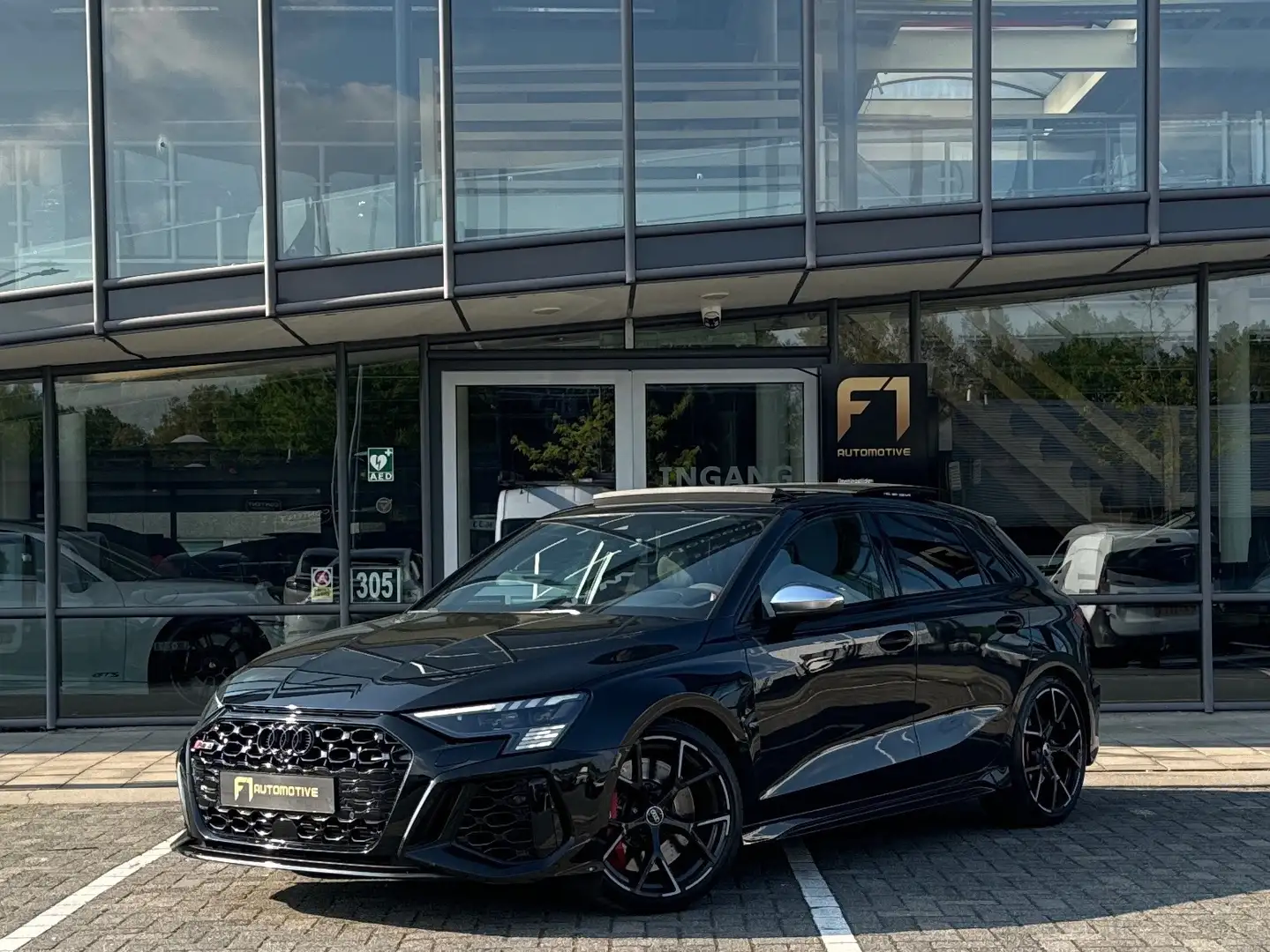 Audi RS3 A3 Sportback 2.5 TFSI quattro Pano|360c|B&O|Matrix Noir - 1