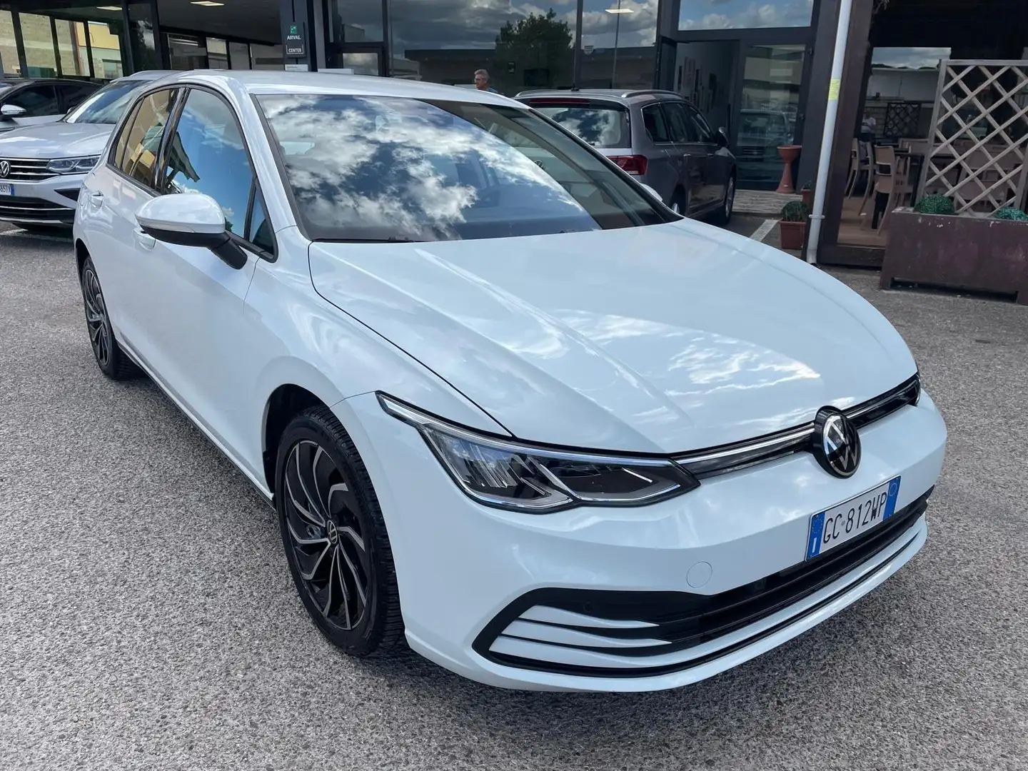Volkswagen Golf Golf 1.5 tgi Life 130cv dsg Bianco - 1