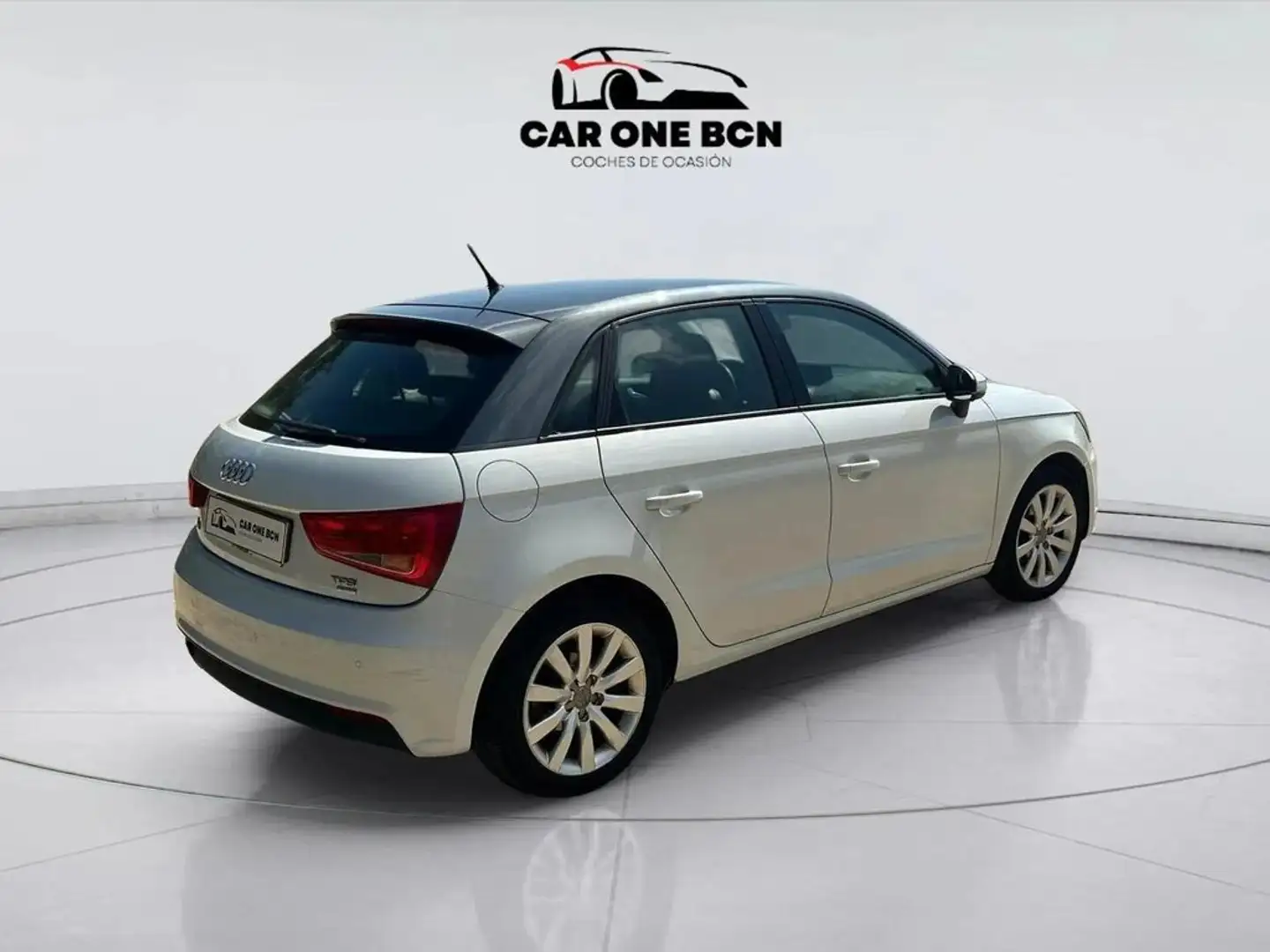 Audi A1 Sportback 1.0 TFSI 95CV Attraction Weiß - 2