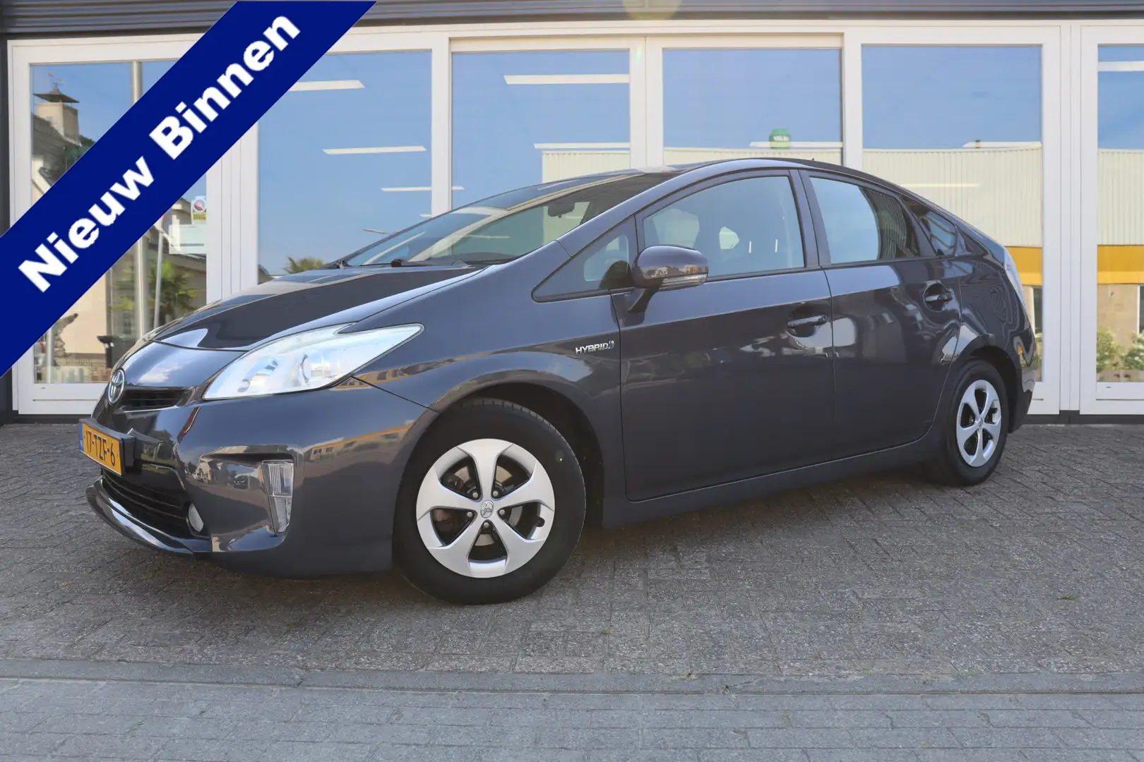 Toyota Prius 1.8 Comfort Top 5 edition, Camera, Cruise Control, Gris - 1