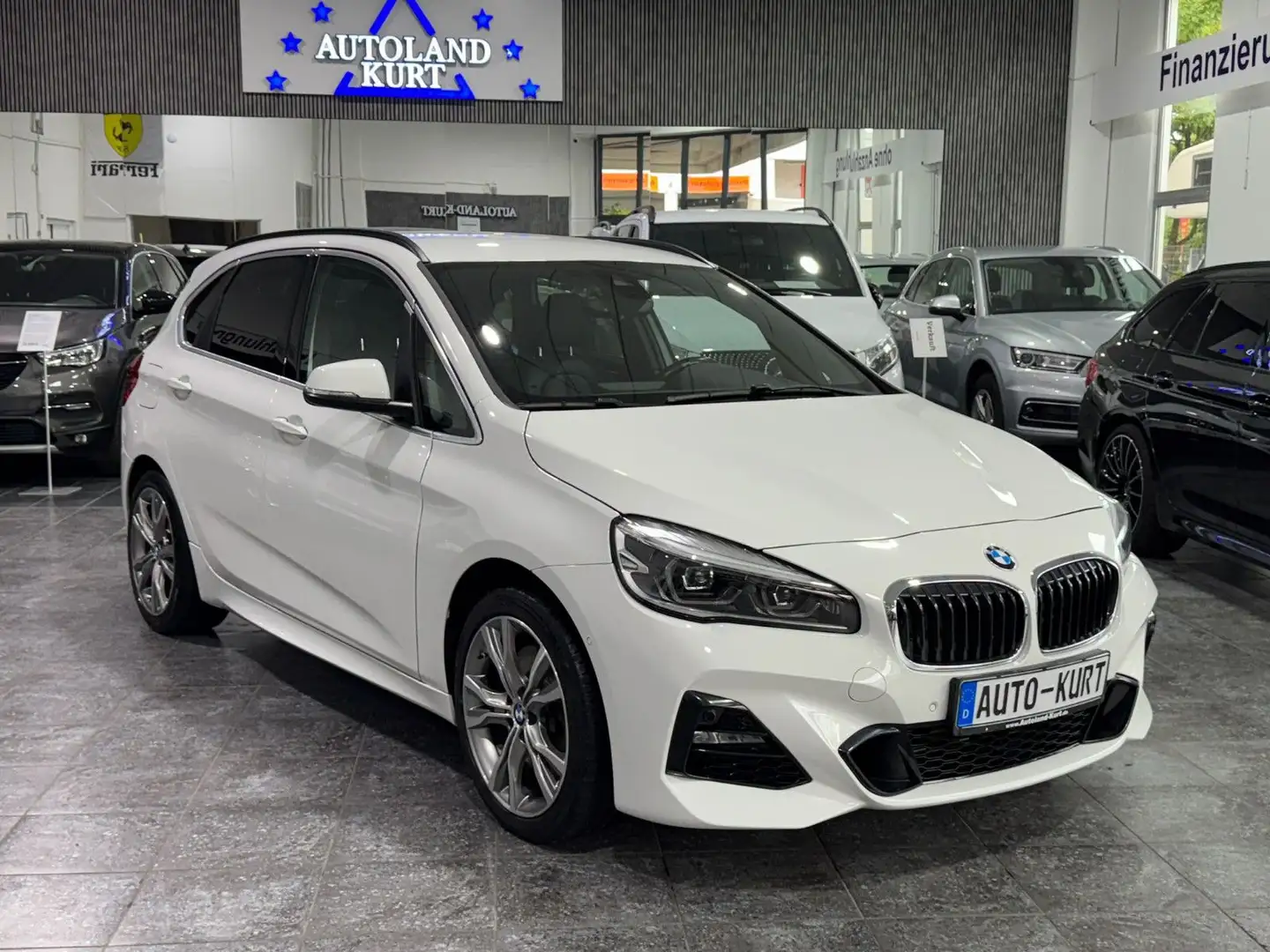 BMW 225 225 iA*xDrive*LED*Leder*Navi*Voll*M-Sport Biały - 1