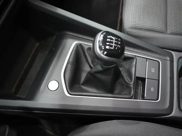 Volkswagen Golf 5 ptas. 1.0 TSI 2022, foto 14