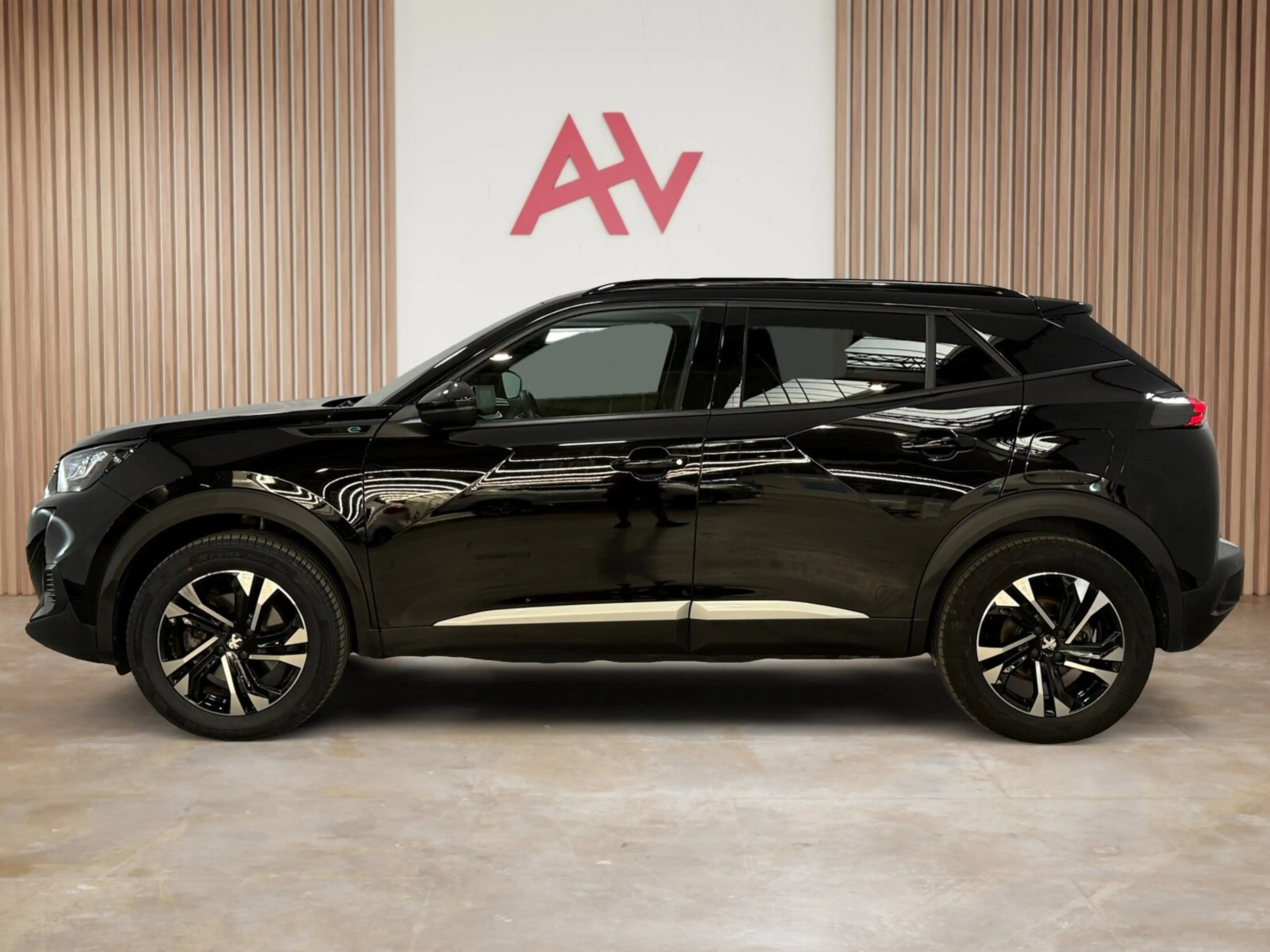 Peugeot e-2008 Allure 50 kWh ** Camera | Navi/Carplay | Cruise — photo 11