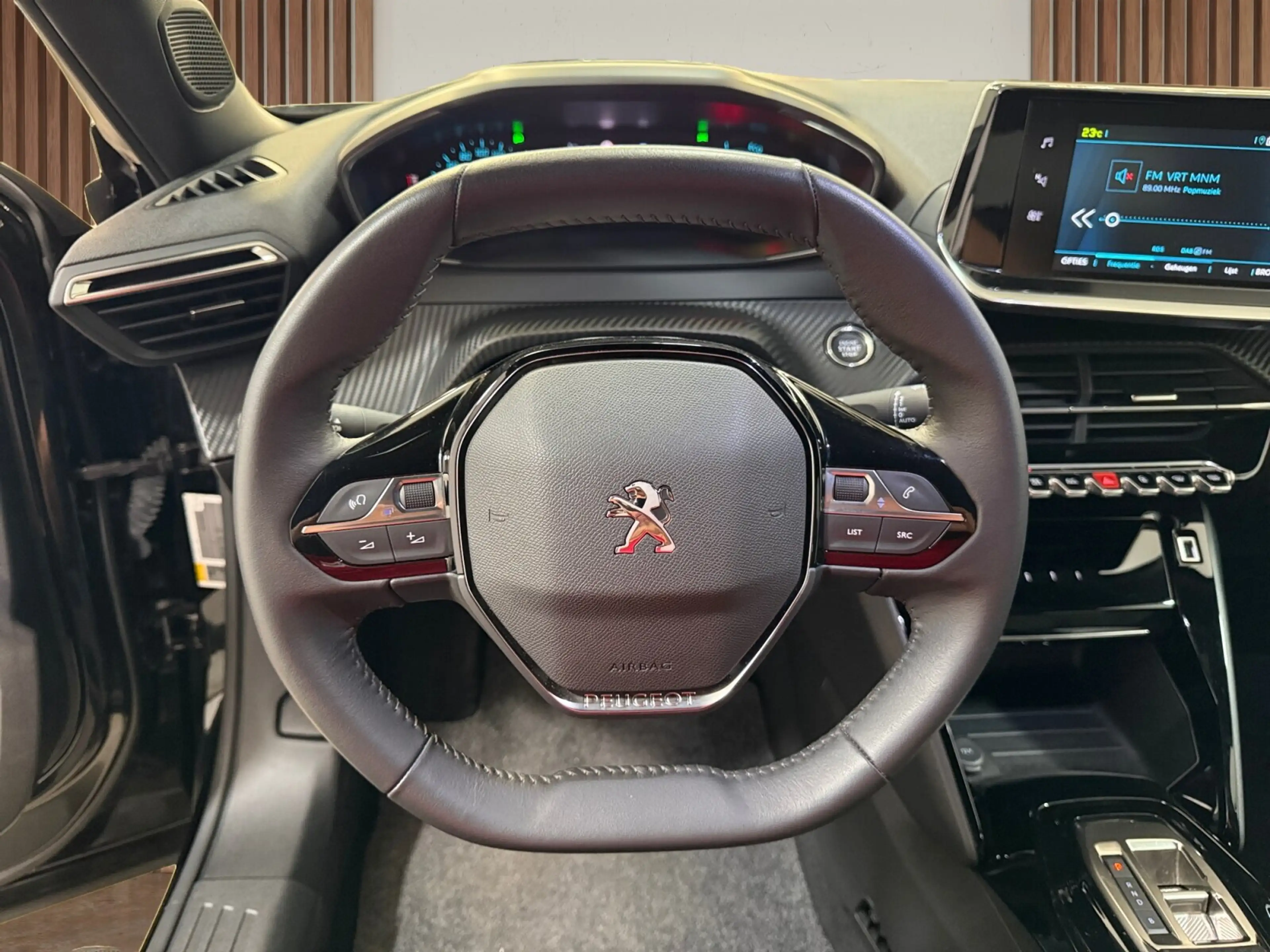 Peugeot e-2008 Allure 50 kWh ** Camera | Navi/Carplay | Cruise — photo 15