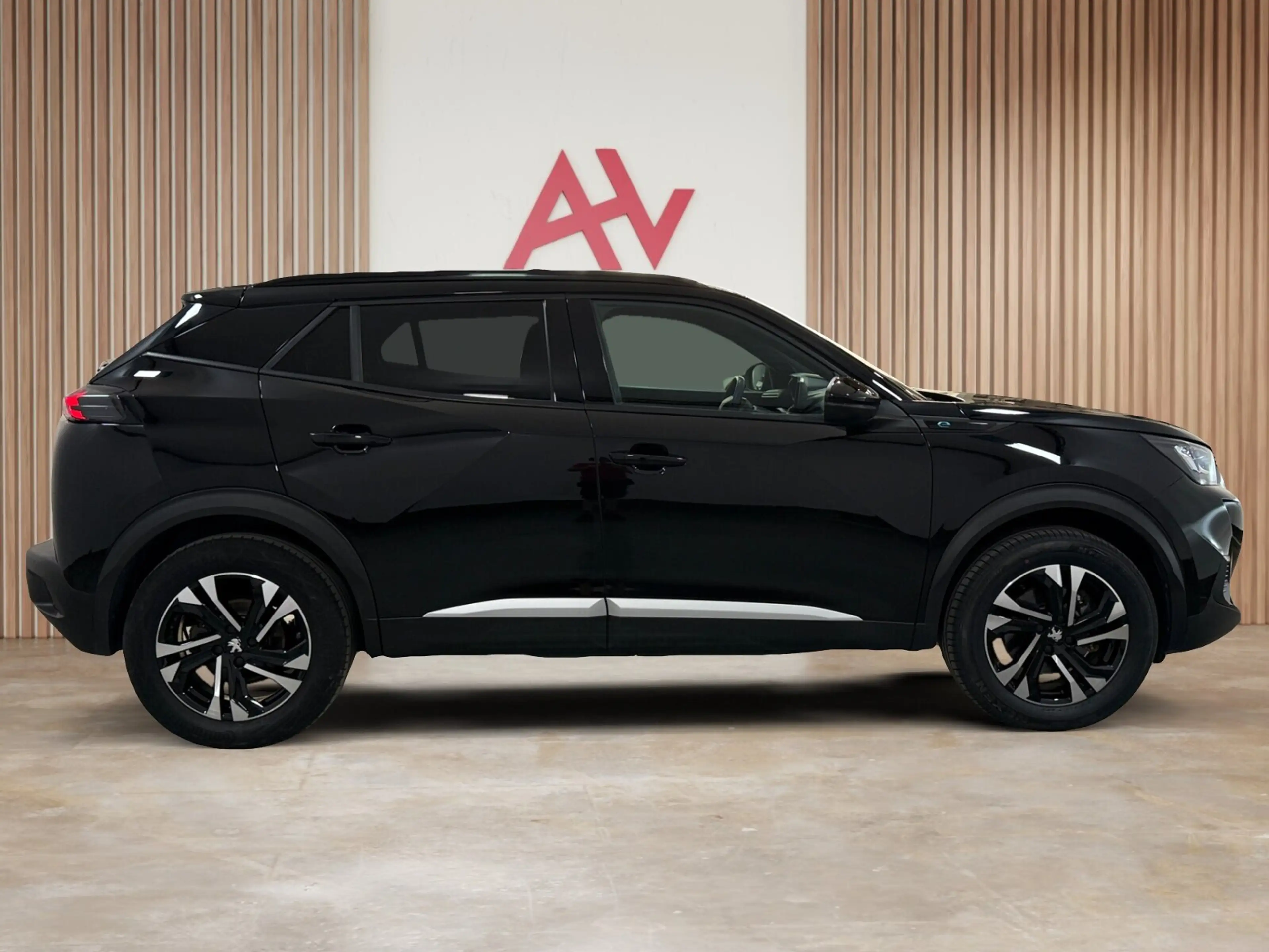 Peugeot e-2008 Allure 50 kWh ** Camera | Navi/Carplay | Cruise — photo 5