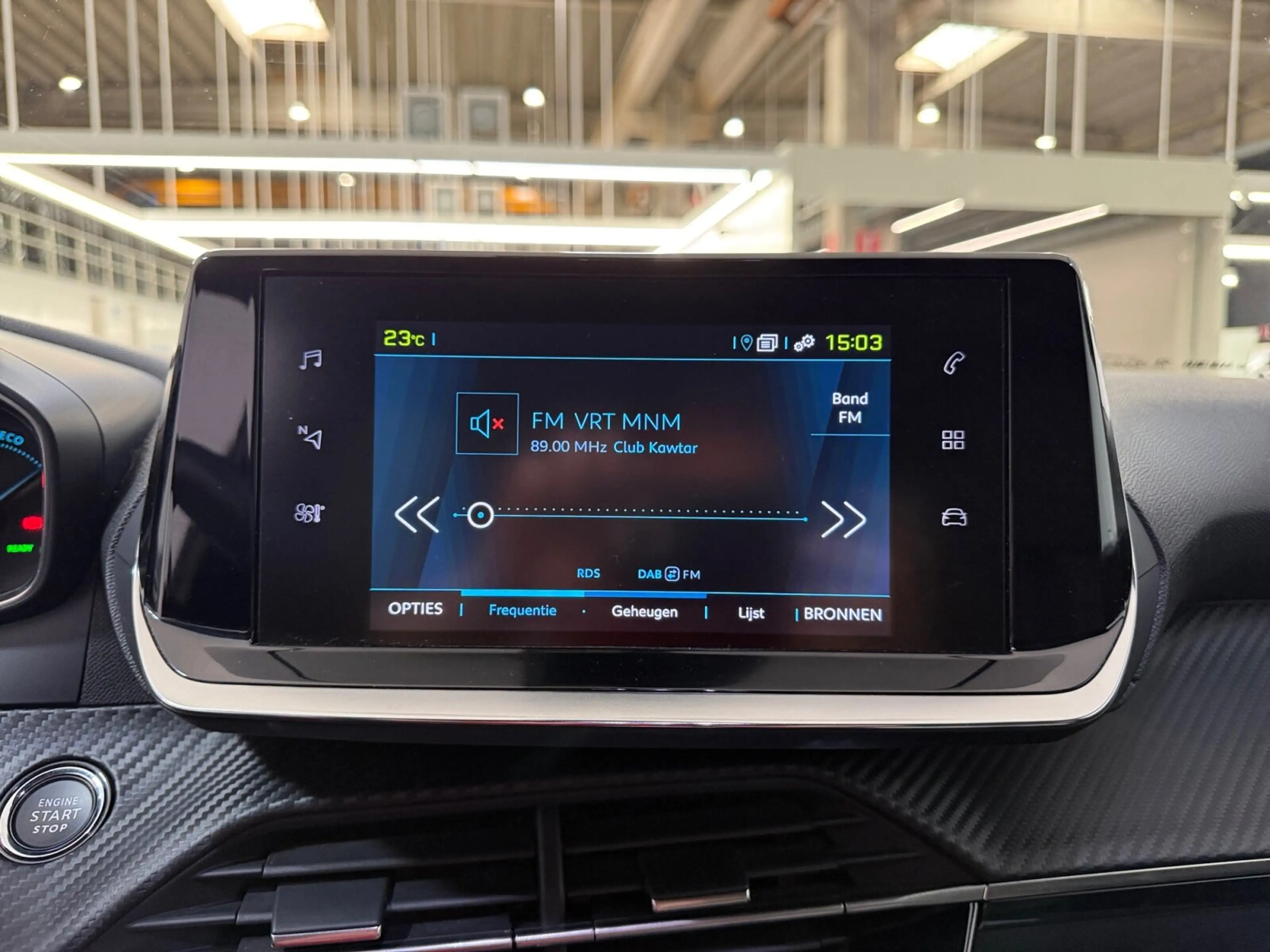 Peugeot e-2008 Allure 50 kWh ** Camera | Navi/Carplay | Cruise — photo 21