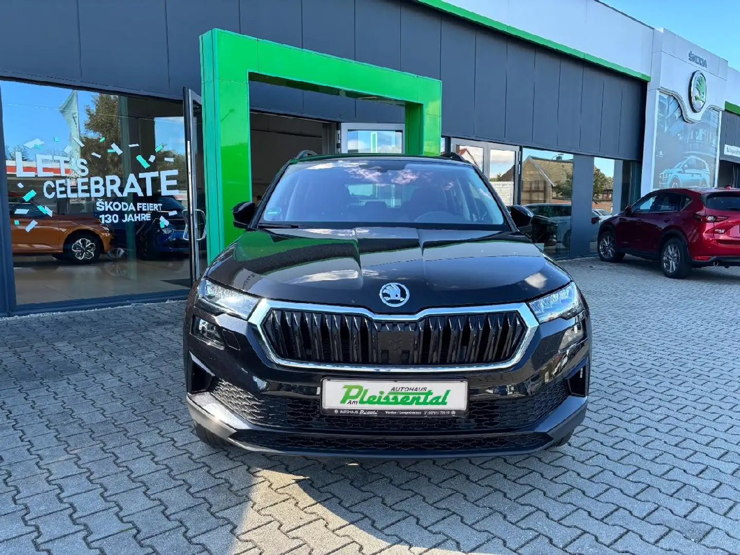 Skoda Karoq Tour 110 kW TSI Navi*SHZ*GAR 2027 Noir - 2