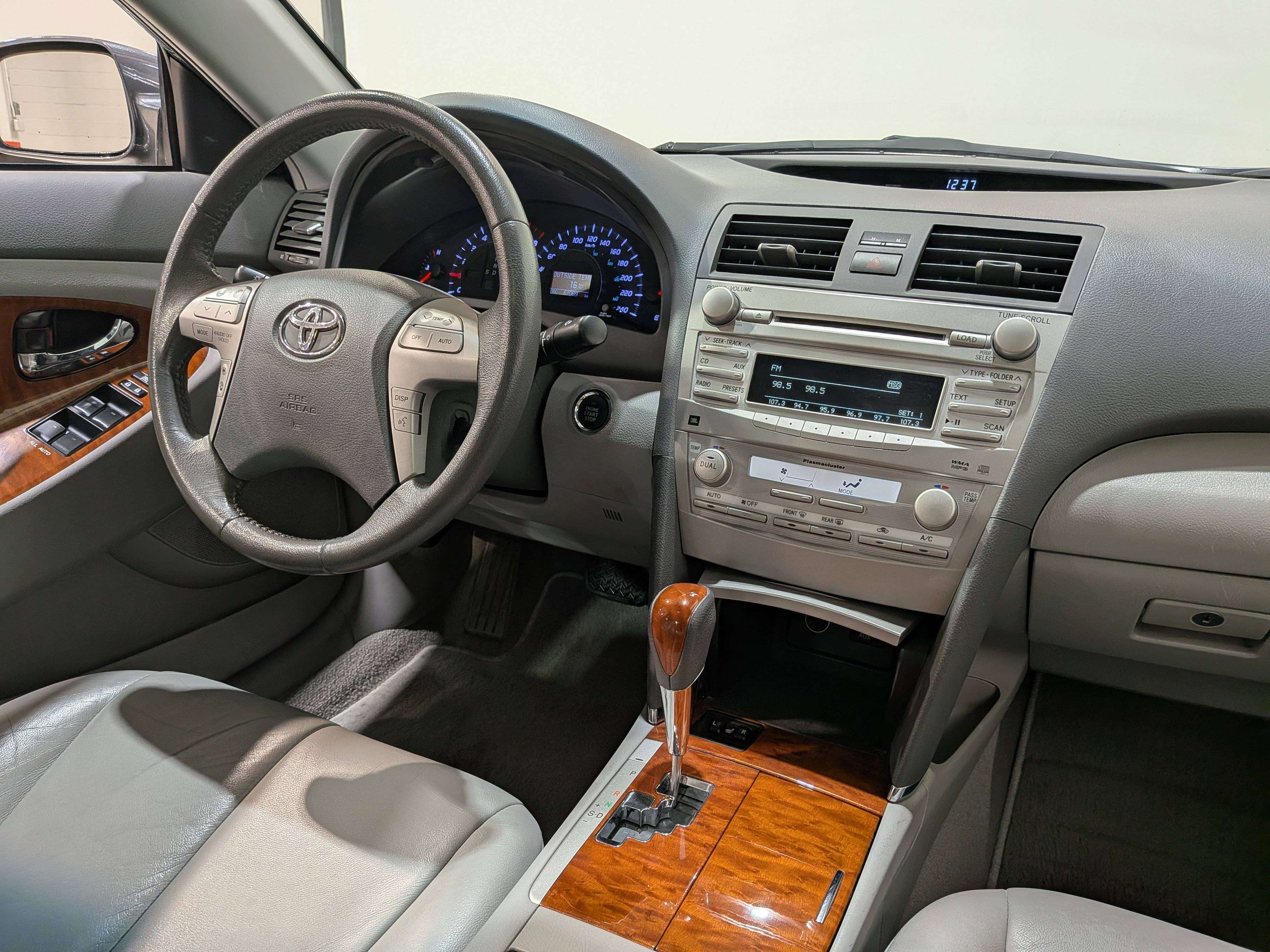Toyota Camry 2011