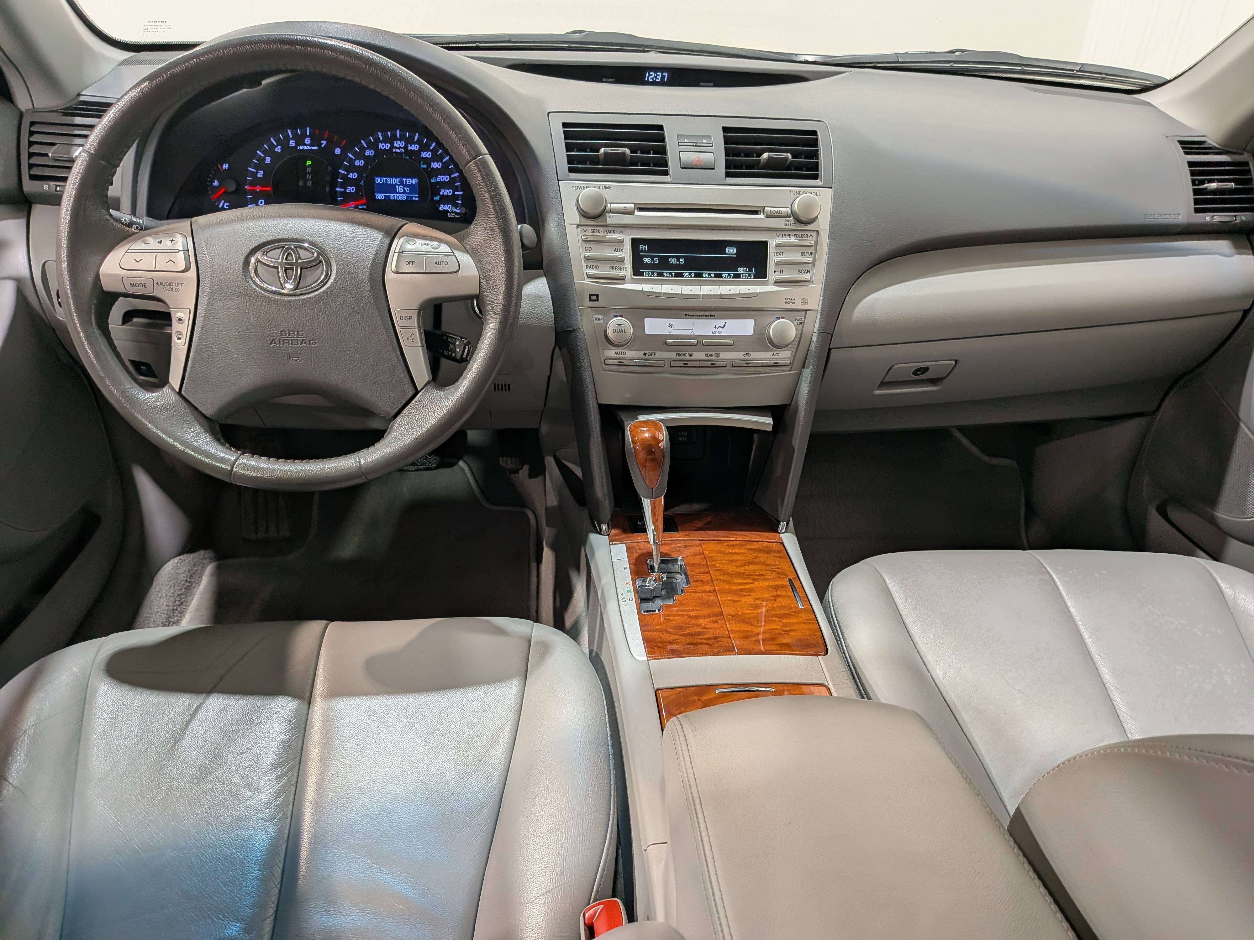Toyota Camry 2011