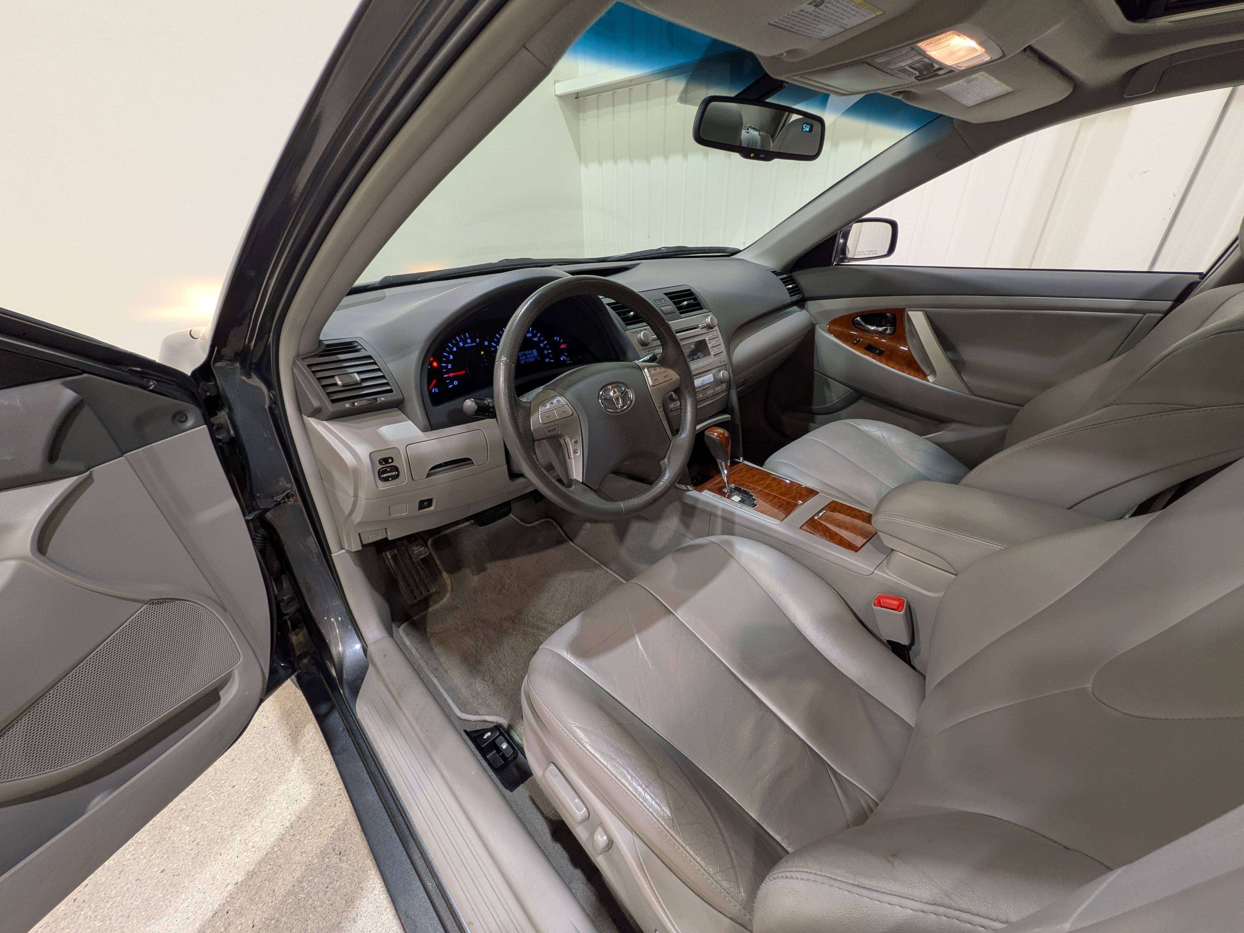 Toyota Camry 2011