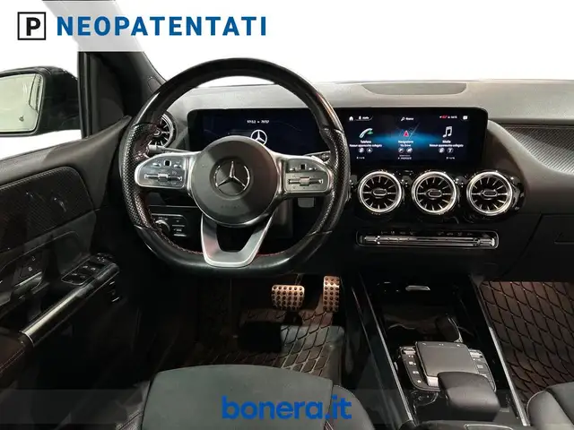 Mercedes-Benz B-Class view 12