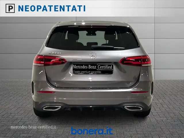 Mercedes-Benz B-Class view 5