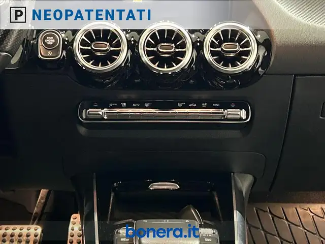 Mercedes-Benz B-Class view 15