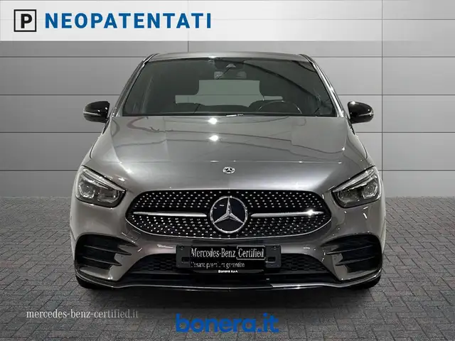 Mercedes-Benz B-Class view 4