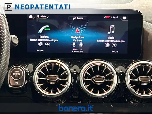 Mercedes-Benz B-Class view 13