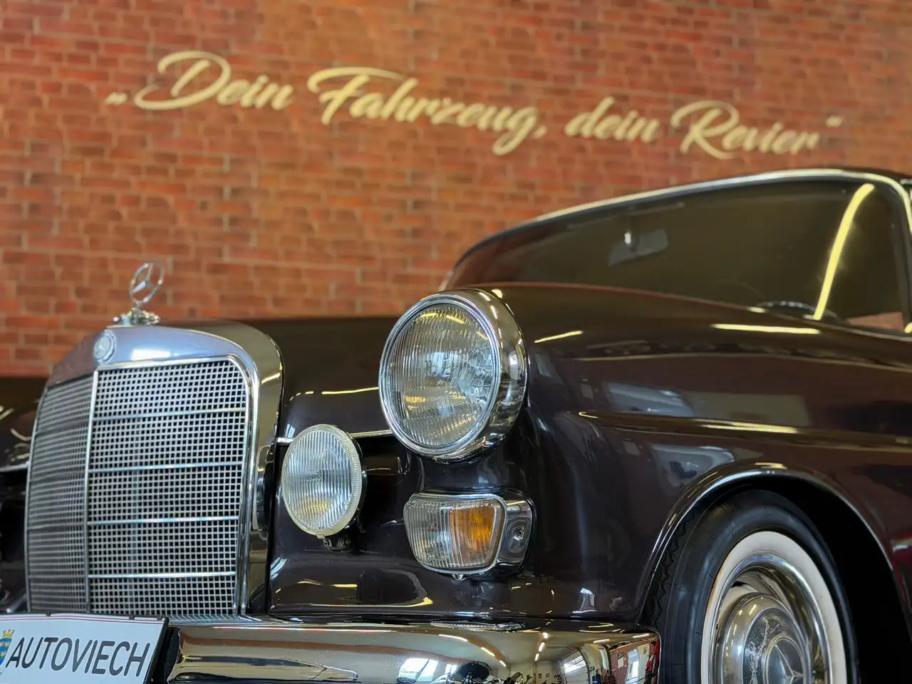 Mercedes-Benz 200D W110 Heckflosse, foto 7