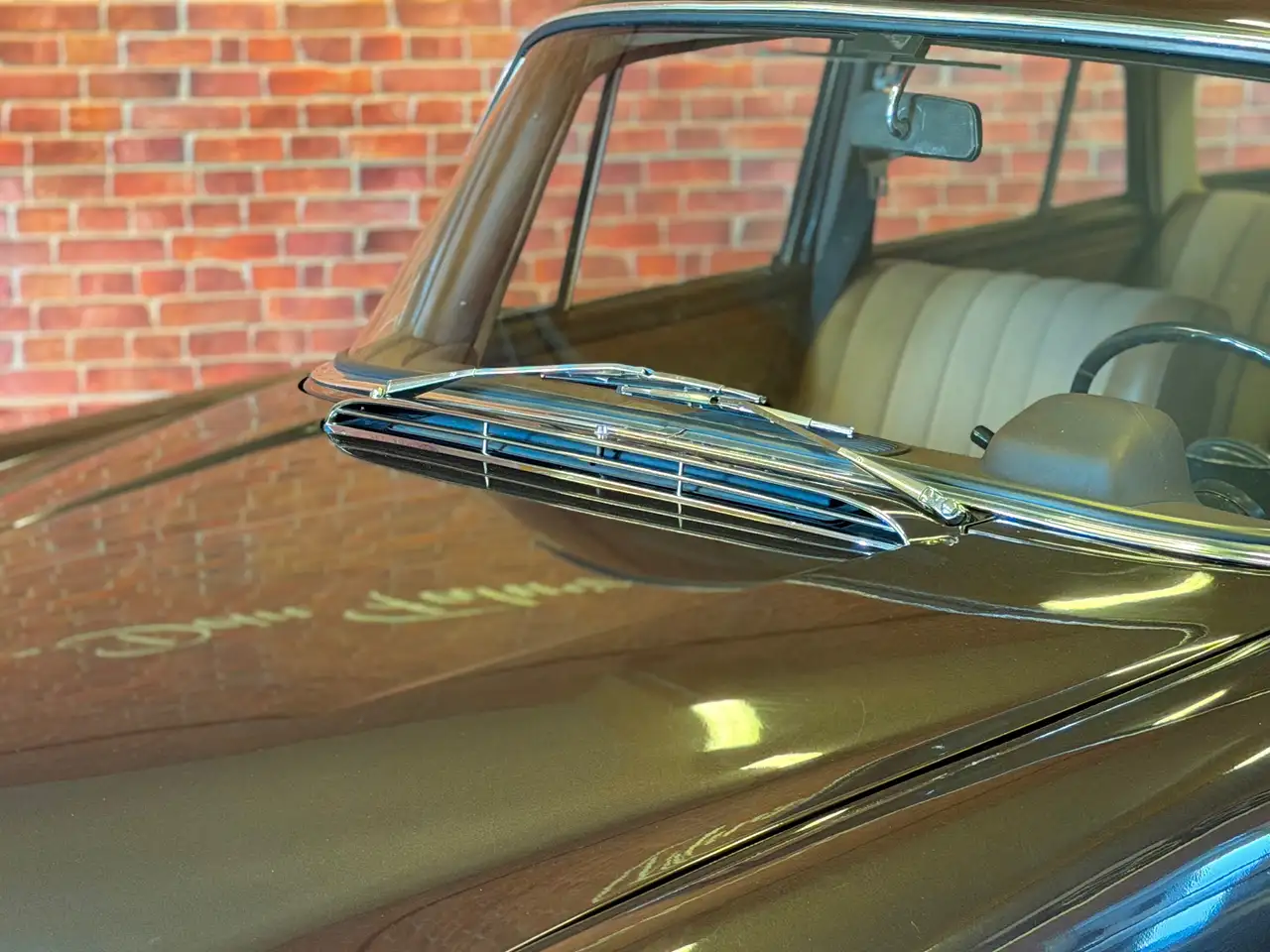 Mercedes-Benz 200D W110 Heckflosse, foto 10