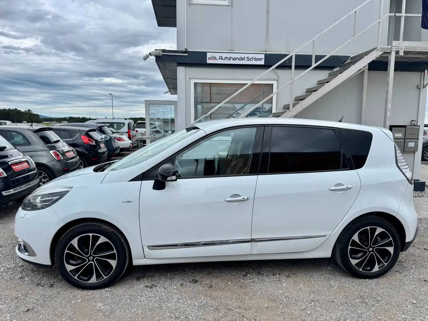 Renault Scenic 1.5 dCi BOSE Edition_Teilleder_NAVI_1 Besitzer Weiß - 2