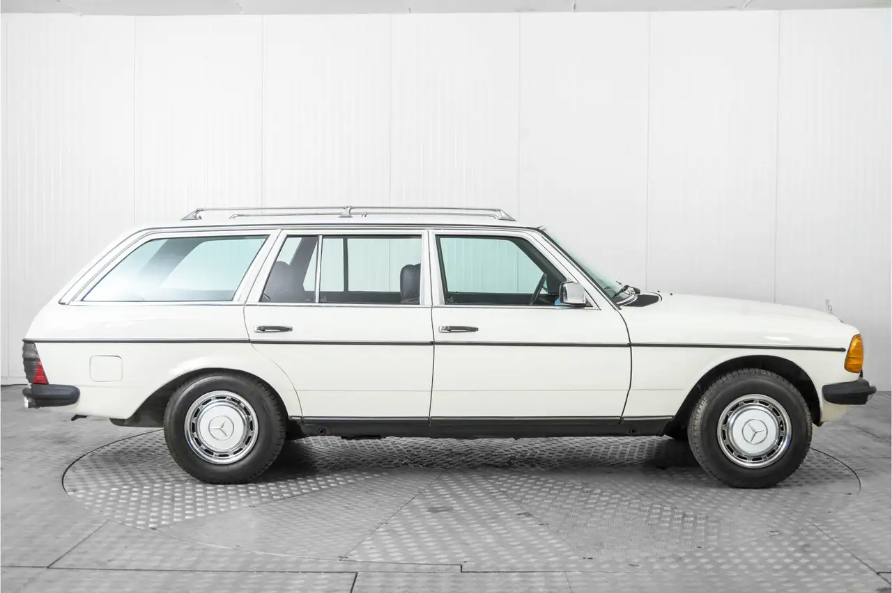 Mercedes-Benz 230TE W123 5 bak, foto 10
