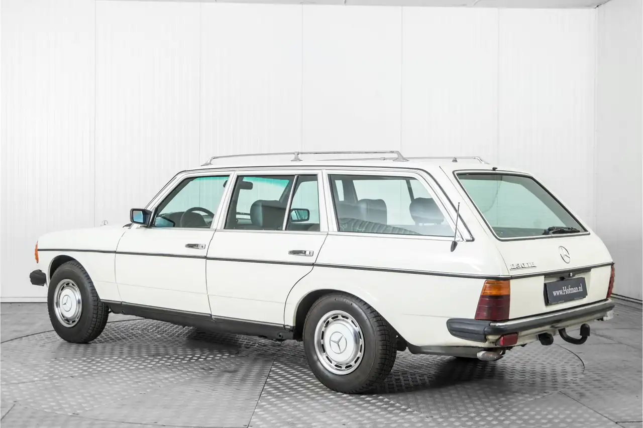Mercedes-Benz 230TE W123 5 bak, foto 6