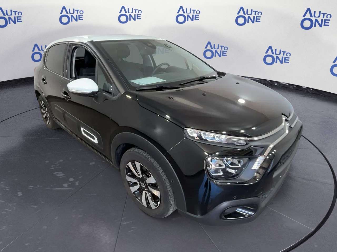 Citroen C3 1.2 PURETECH 110CV SHINE - *